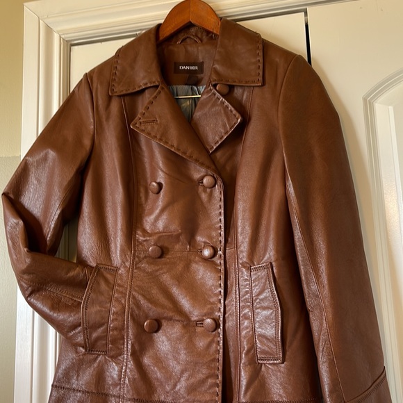 Danier brown double breasted leather jacket - Picture 2 of 6